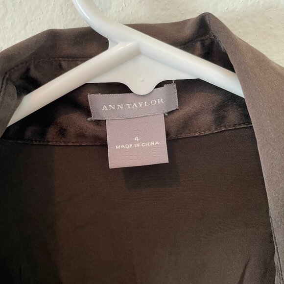 Ann Taylor Women's Button Up Silk Blouse  Brown   Size: 4 - Picture 4 of 5